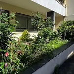 Διαμέρισμα Lovely And Spacious *